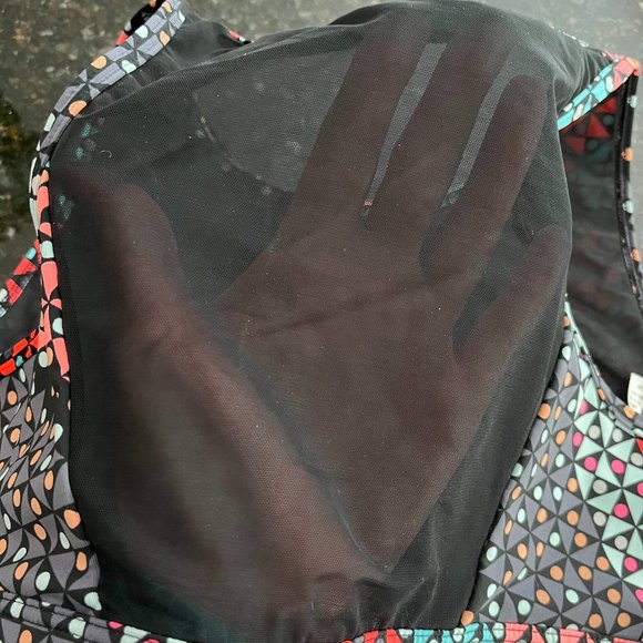 Two Victoria's Secret Sports Bra - Picture 4 of 8